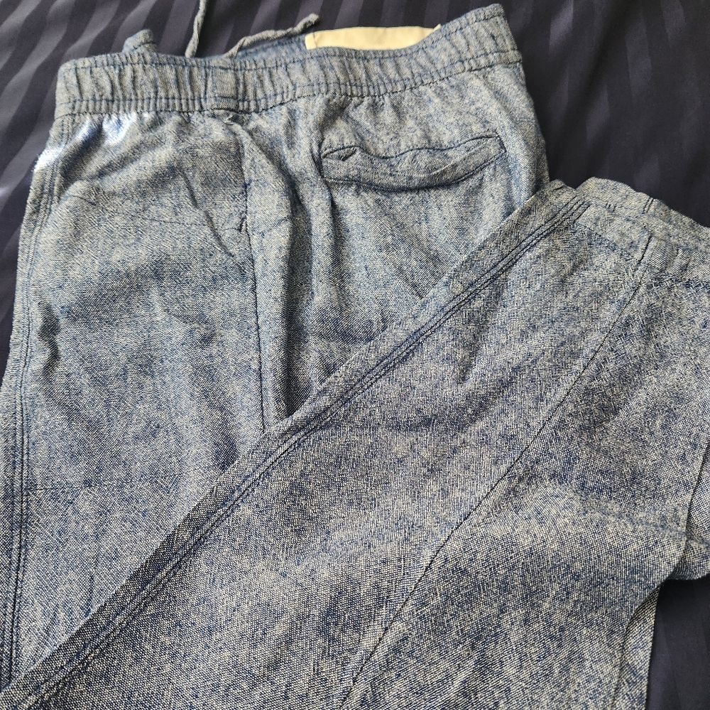 Gently used Linen Pants, Ankle length from Old Navy all dry cleaned.